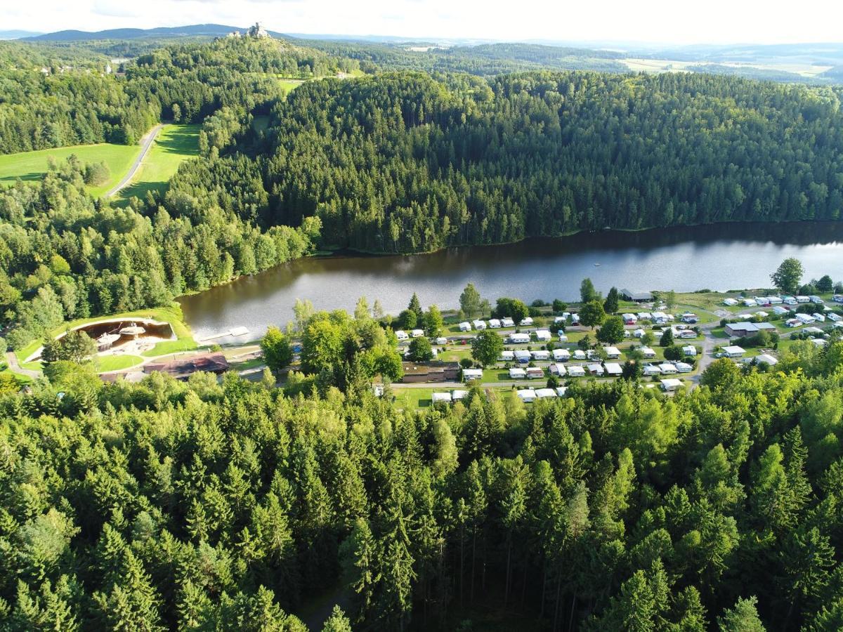 Freizeit- Und Campinganlage Gaisweiher Flossenburg Buitenkant foto